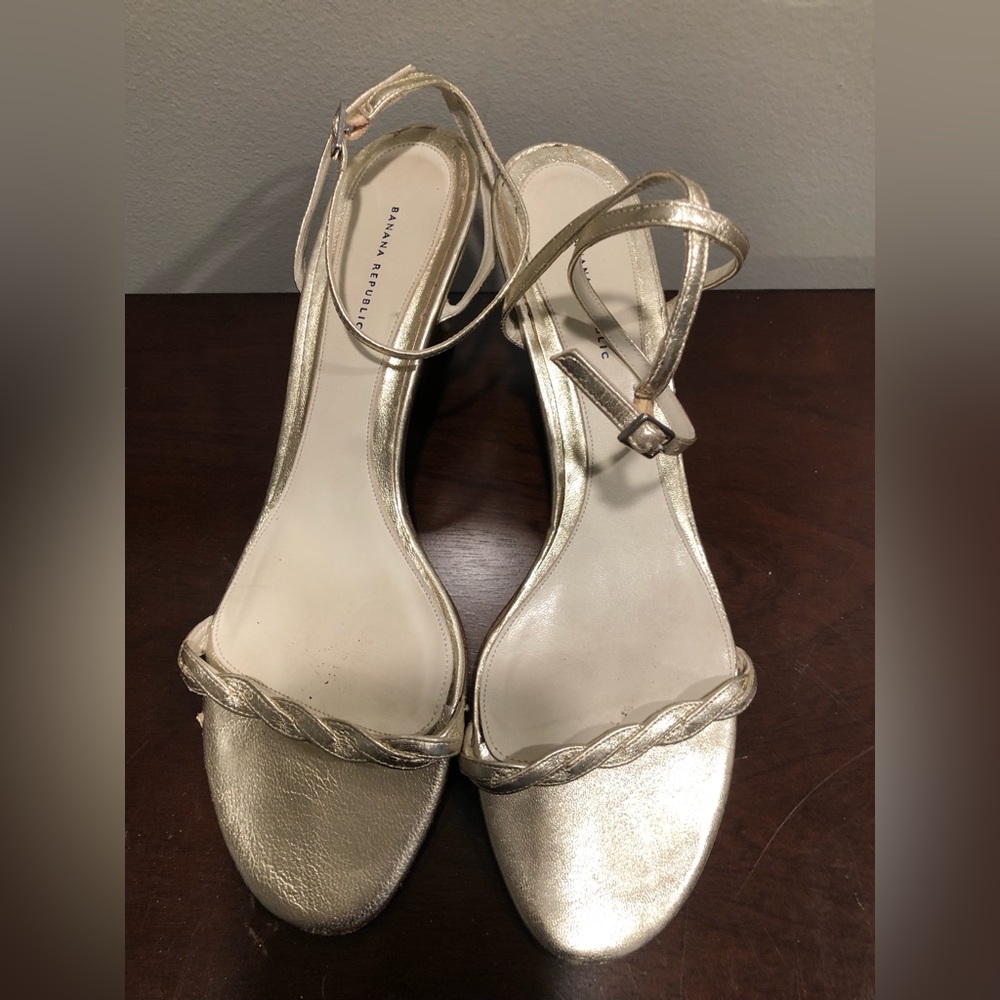 Banana Republic Gold ankle strap heels 9